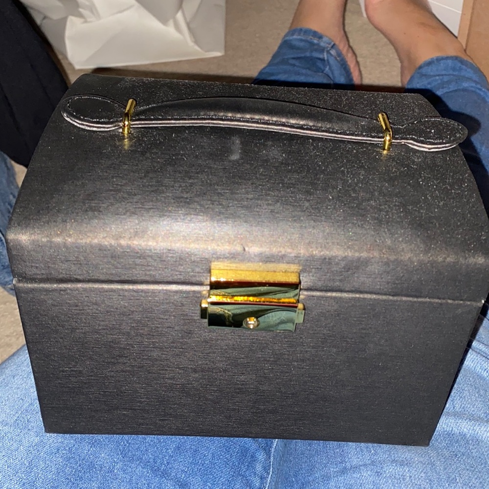 Brand new and unused jewelry box